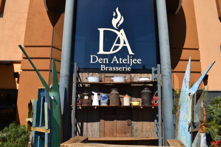 Vandaag start Brasserie den Ateljee in Sint-Kruis | Het Nieuws Vandaag