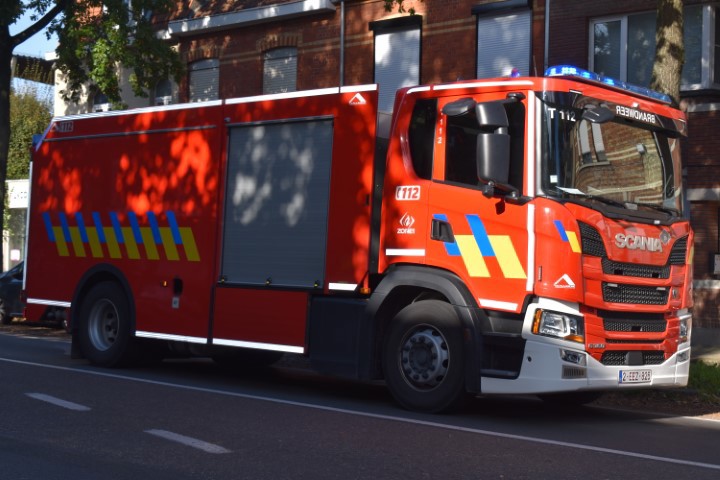 Dmsp Brandweer opgeroepen voor gasgeur in winkel in Katelijnestraat in ...