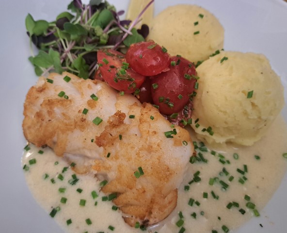 Gebakken lenghaas op de weeklunch van Brasserie Smeepoorte | Het Nieuws ...