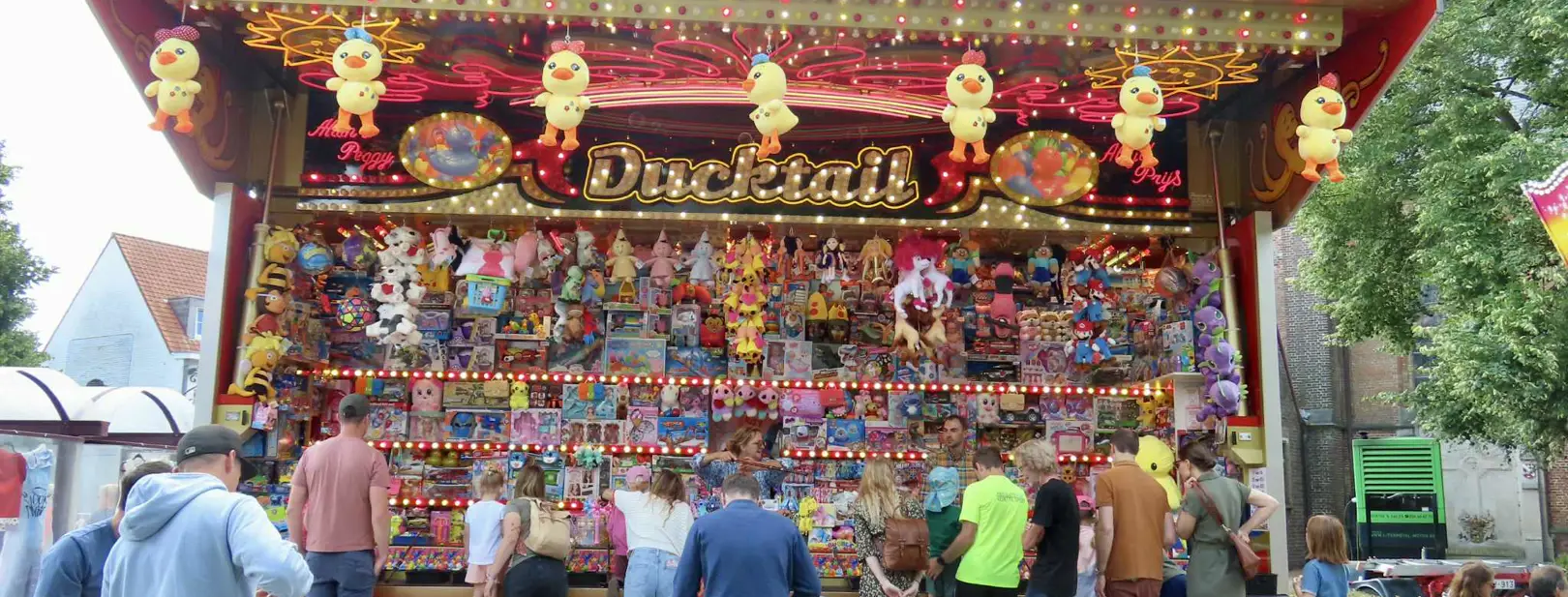 Veel volk op de kermis in Oostkamp Het Nieuws Vandaag Veel volk op de kermis in Oostkamp Het Nieuws Vandaag